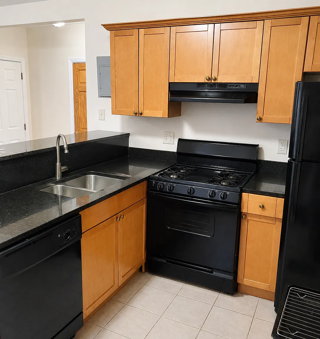 3 bed, 500 sqft, $3,000 — Photo 3