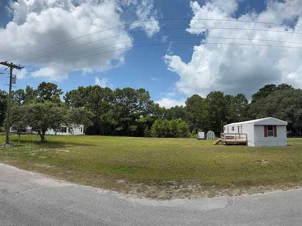 1545 Pelican Pl SW, Shallotte, NC 28470