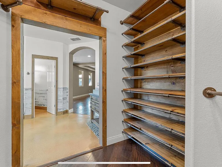 701 Rolling Green Dr — Photo 19