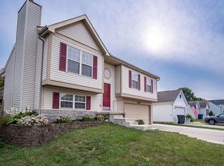 2347 Breeze Hill Dr, Grove City, OH 43123