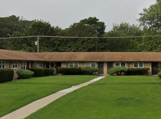 2624 Gabriel Ave APT 10, Zion, IL 60099