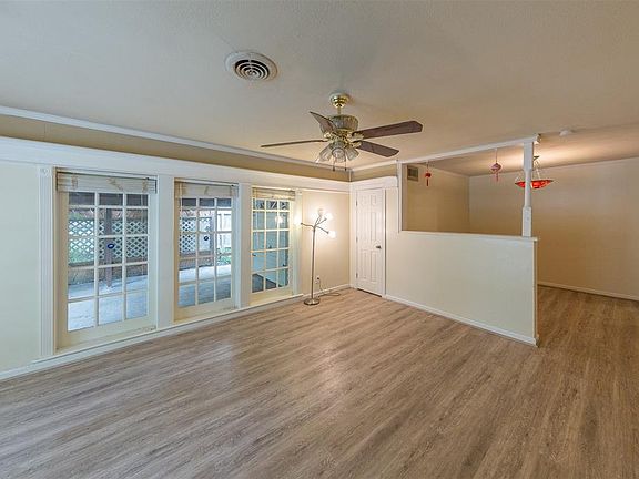 4th image of 4622 Evergreen St