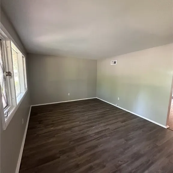 29 Ventura Blvd — Photo 10
