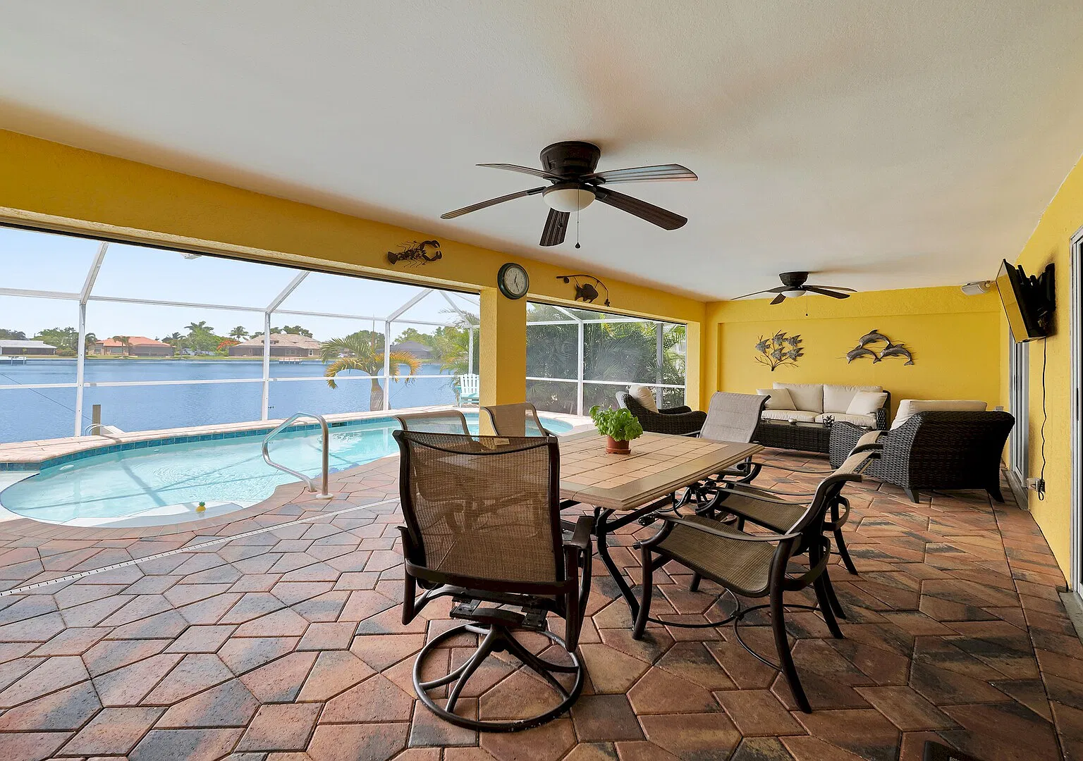 Casa de La Vista Pool & Spa with lakefront view — Photo 2