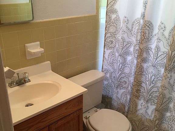 5th image of 275 Saint Regis Ln