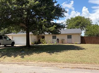 1309 Tamarisk Dr, Mexia, TX 76667