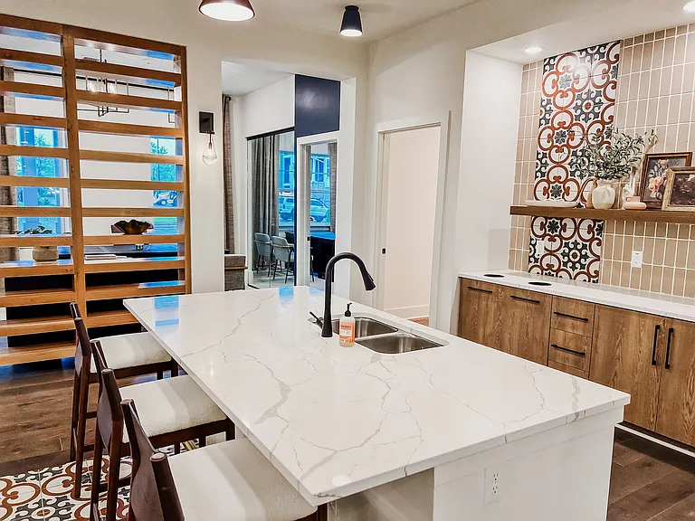 Hamilton Reserve Apartments — Photo 15