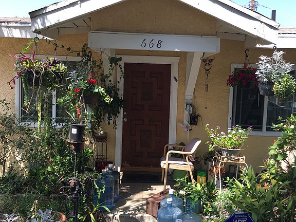3rd image of 668 Cypress Ave