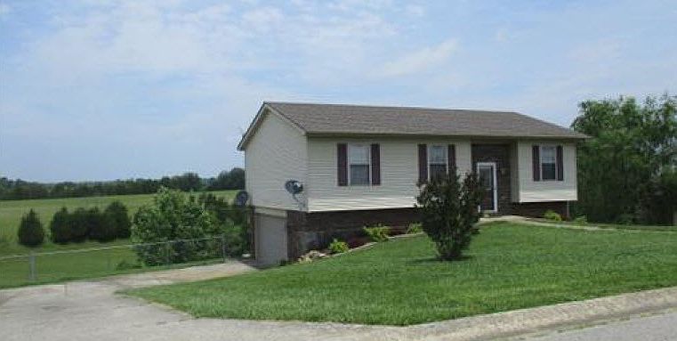 2nd image of 1011 Isaac Dr