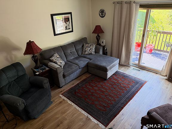 4th image of 32 Courtland Drive #32