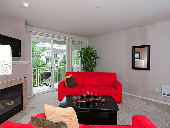 4th image of 16125 Juanita Woodinville Way NE Unit 1713