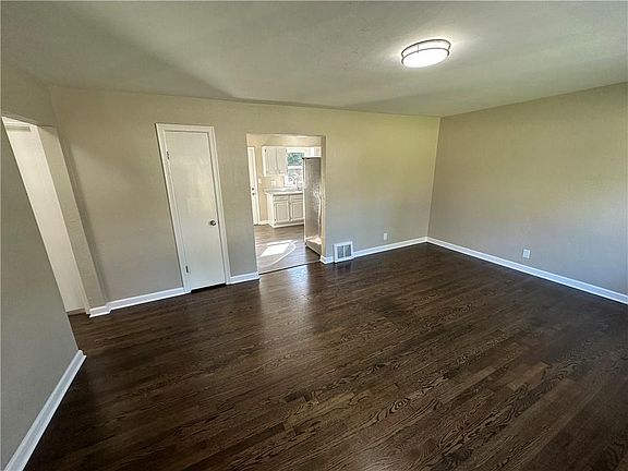 3rd image of 11113 E 25th St