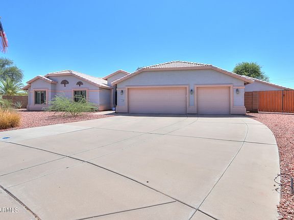 4th image of 216 E PEBBLE Court