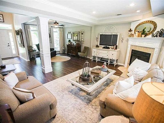 5th image of 240 Lee Road 708