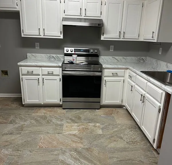 8085 Creekwood Cir E — Photo 3