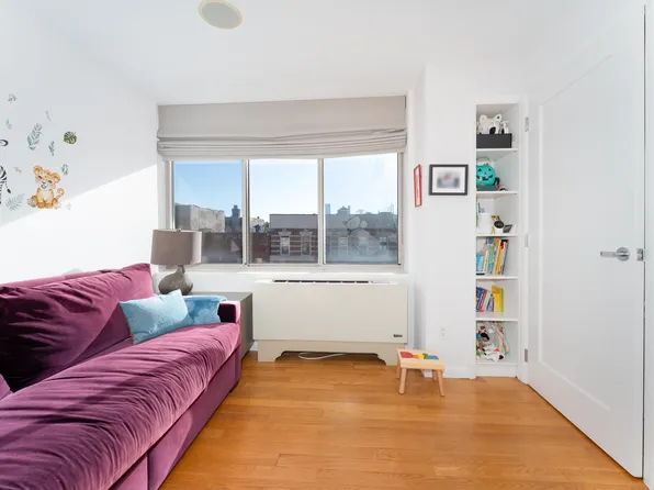 525 East 11th Street image 11 of 14