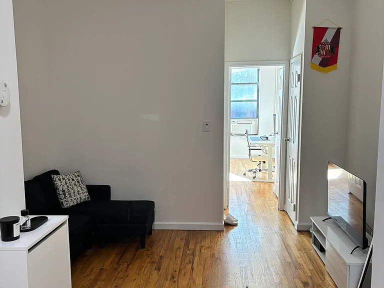 113 E 102nd St #4B — Photo 2