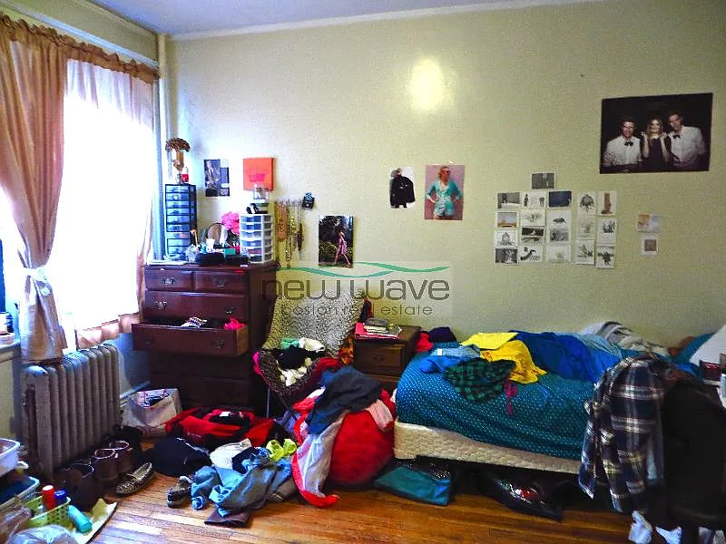 56 Queensberry St — Photo 4