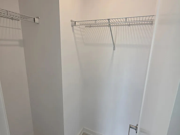 75 James St S #704 — Photo 23
