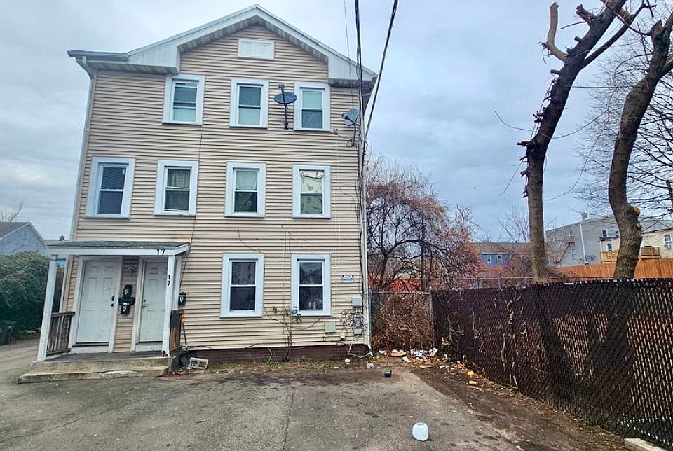 1st image of 17 Clay St #A3