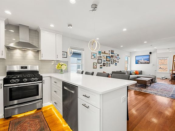 5th image of 134 Heath St #3