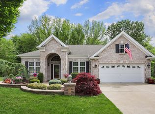 6 Marion Ct, Freehold, NJ 07728