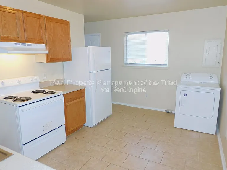 4216 Parker St #G — Photo 6