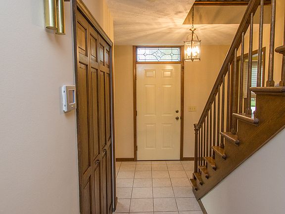 4th image of 4883 Oak Hill Blvd