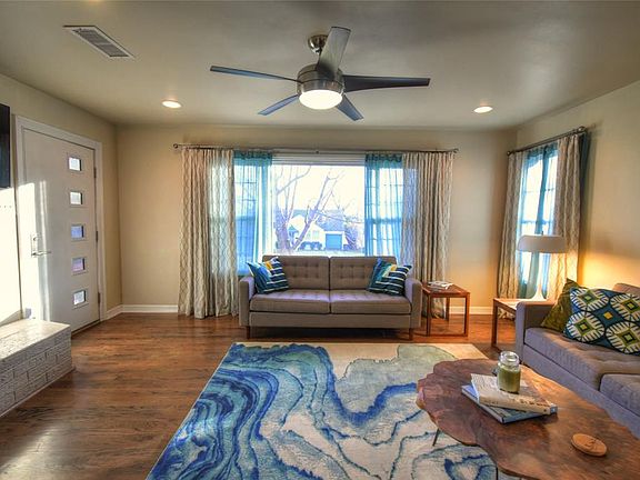 2nd image of 4220 Lovell Ave