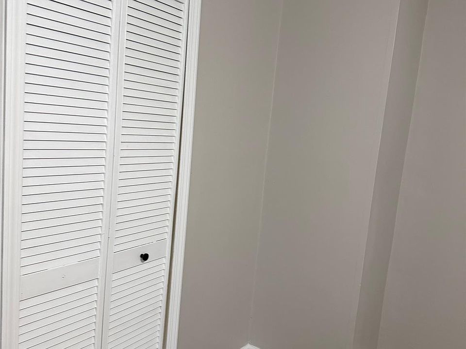 7311 Colony Dr, photo 22