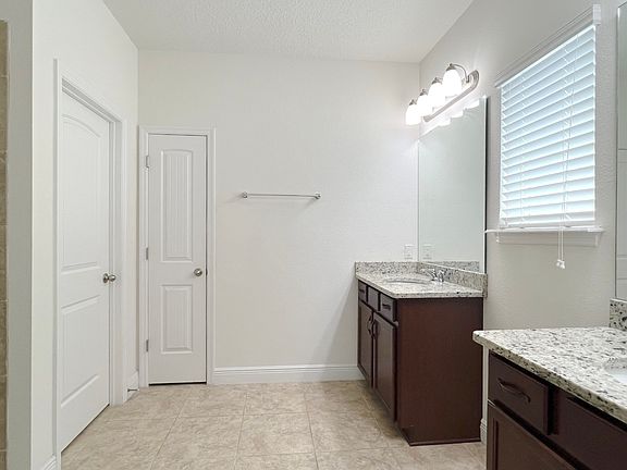 3rd image of 8559 Crescendo Ave