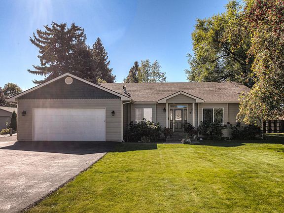 2nd image of 448 E Lacey Ave