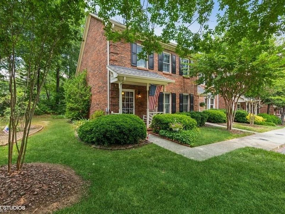 1st image of 27 A Park Village Ln #A