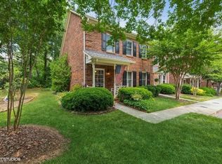 27 A Park Village Ln #A, Greensboro, NC 27455