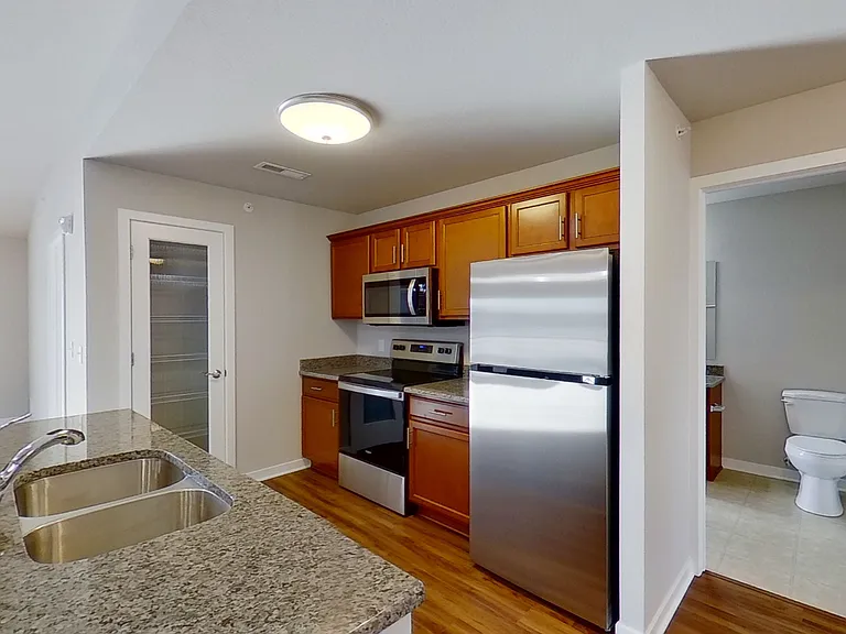 2002 American Eagle Dr #11 — Photo 10