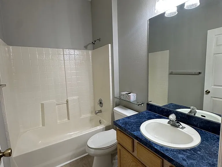 313 Heritage Estates Ln — Photo 11