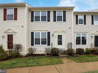 425 Silverbell Ter NE, Leesburg, VA 20176