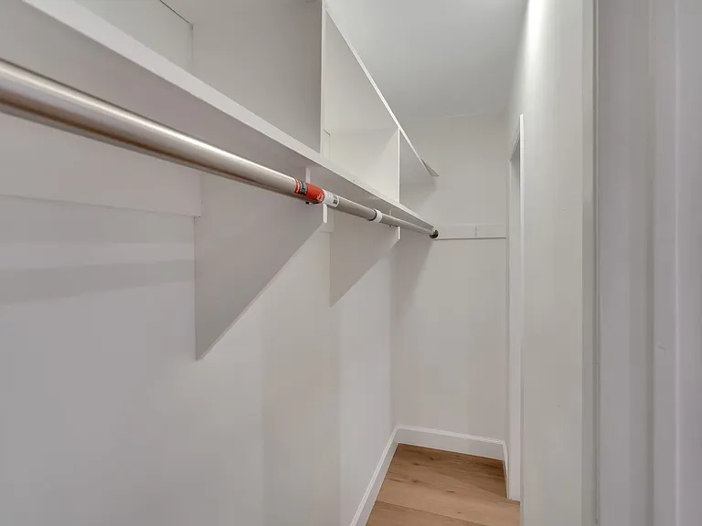 220 S Gale Dr #5 — Photo 14