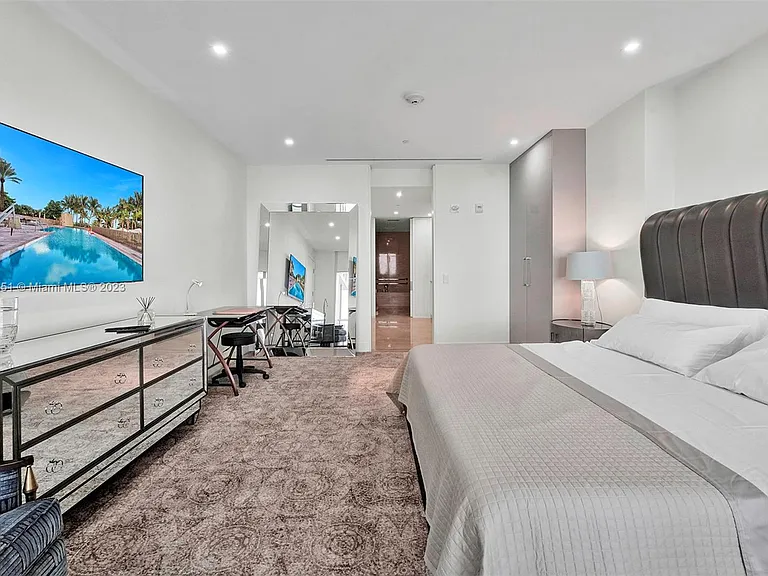 9703 Collins Ave #2501 — Photo 9