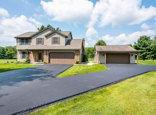 25 Joshua Ln, Granville, OH 43023