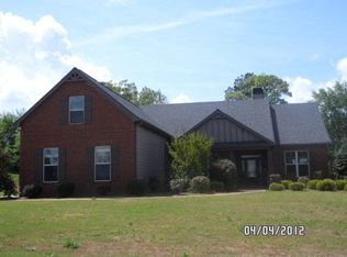 562 Stratford Pkwy, Winder, GA 30680