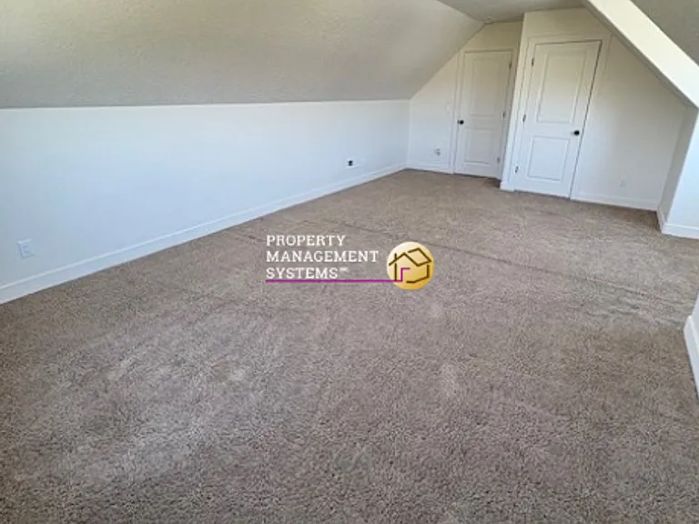 1909 E Magnolia Cir — Photo 19