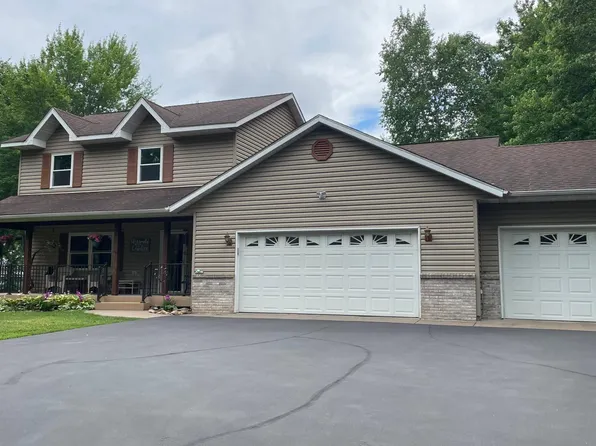 733 220th St, Osceola, WI 54020