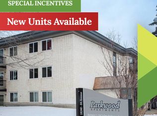 18240 84th Ave NW, Edmonton, AB T5T2B4