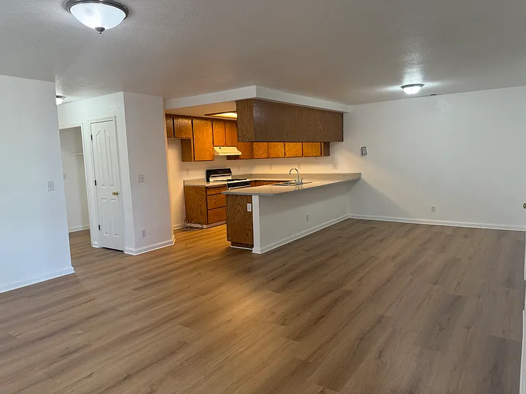 1365 Howard Ct — Photo 11