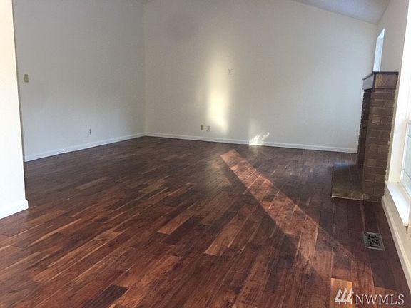 4th image of 28953 12th Ave S