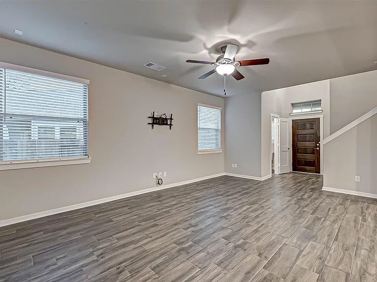 115 Sugar Peak Ct — Photo 9