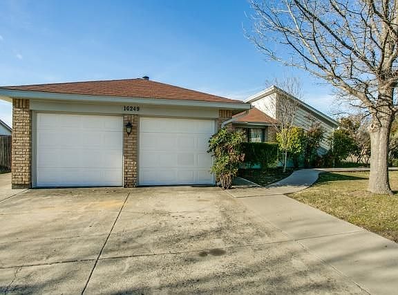 2nd image of 10249 Lone Pine Ln