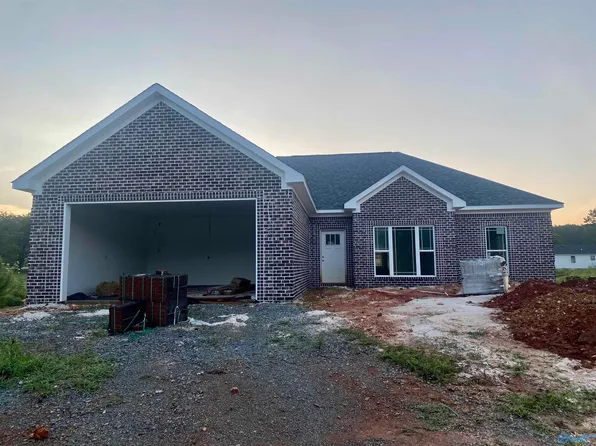 11208 Percy Dr, Tanner, AL 35671