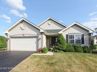 1912 Settlers Ct, McHenry, IL 60050
